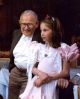 Jakob Bachmann mit Enkelin Anne-Catherine 001.jpg